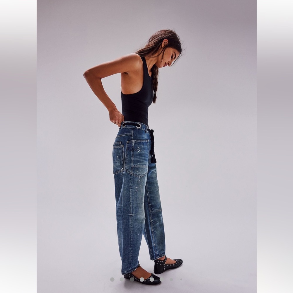 NWOT We The Free Moxie Barrel Jeans in Timeless Blue